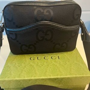 AUTHENTIC GUCCI CANVAS CROSSBODY BAG